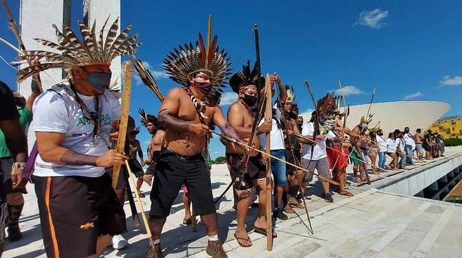 Povos indígenas lutam por suas terras