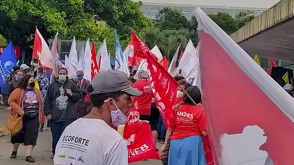 Centrão não consegue apoio o suficiente para colocar em votação a PEC-32