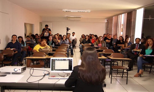 Seminário: Enfrentamento à violência de gênero: Um diálogo de trabalhadores(as) Concepção de políticas públicas e condições de trabalho